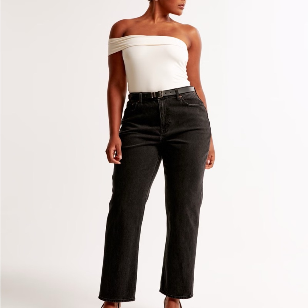 Abercrombie & Fitch Women's Black Straight Leg Jeans NWT